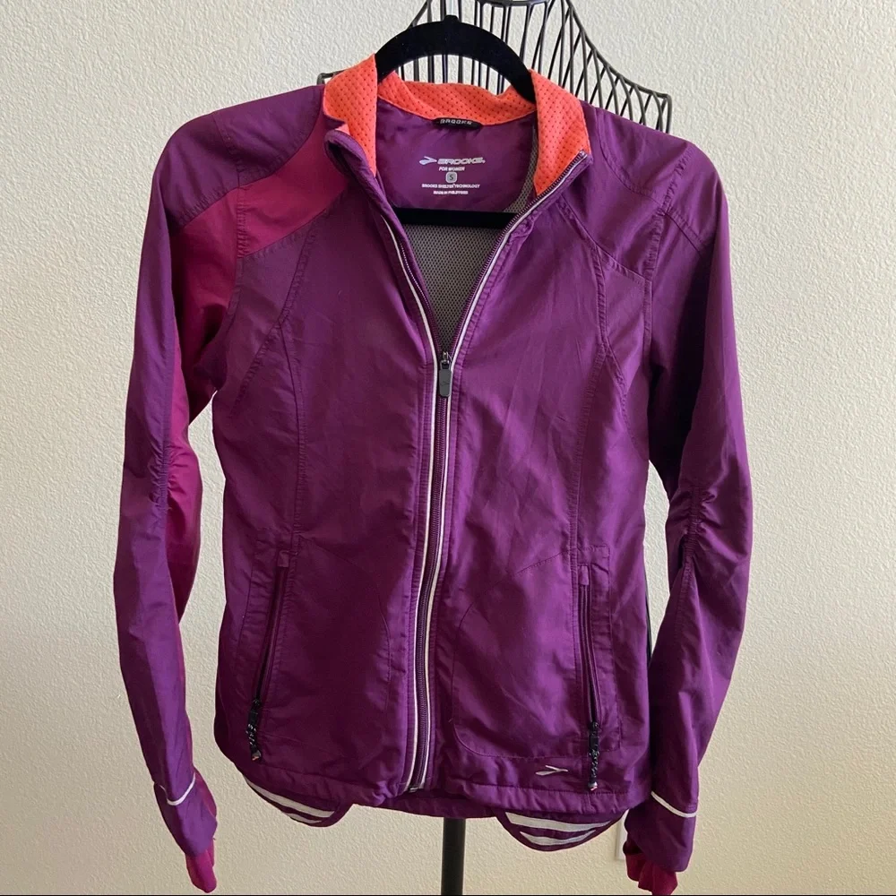 Waterproof jacket - Picture 1 of 5